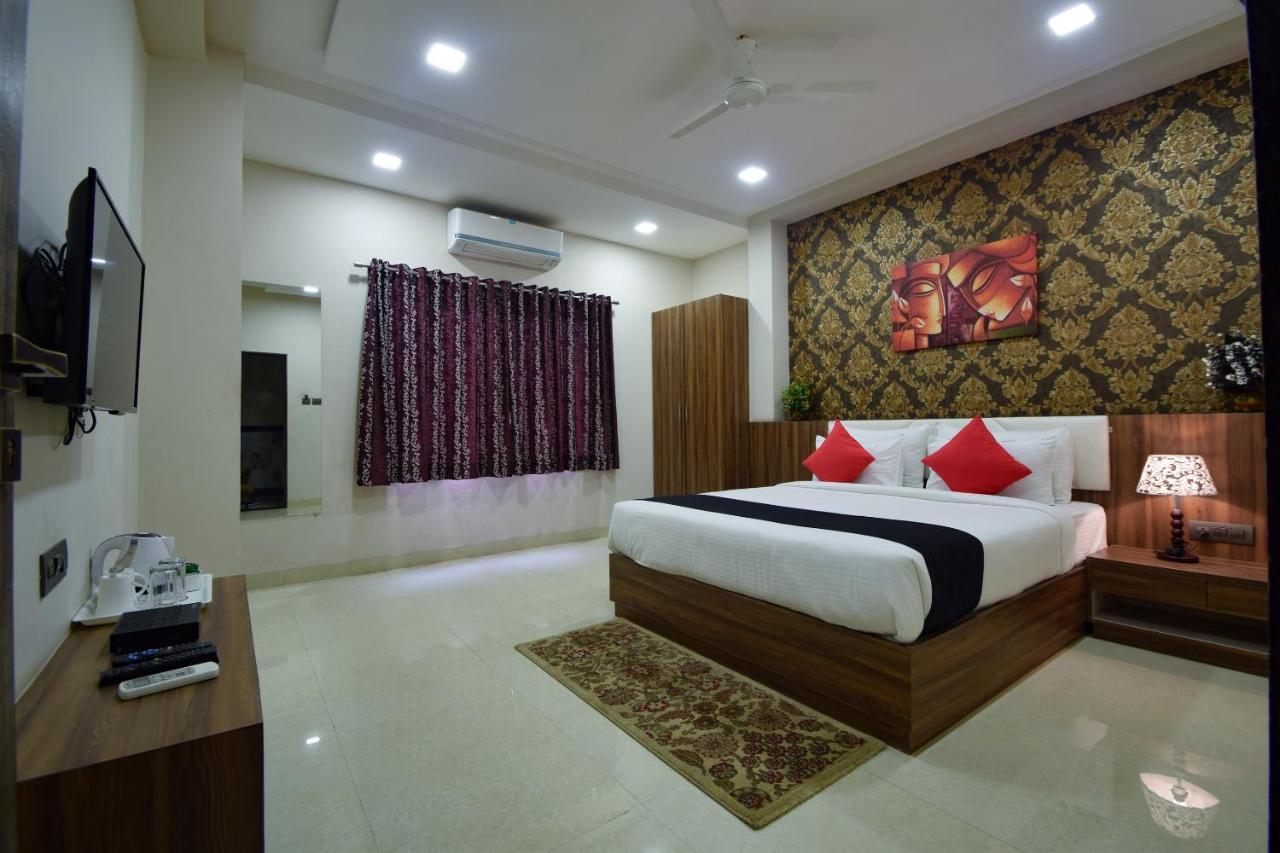 Hotel The Mewar Dabok Экстерьер фото