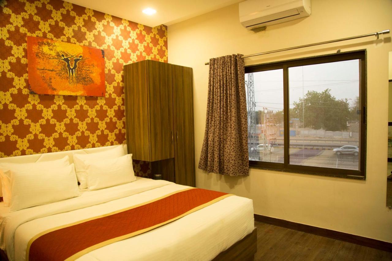 Hotel The Mewar Dabok Экстерьер фото