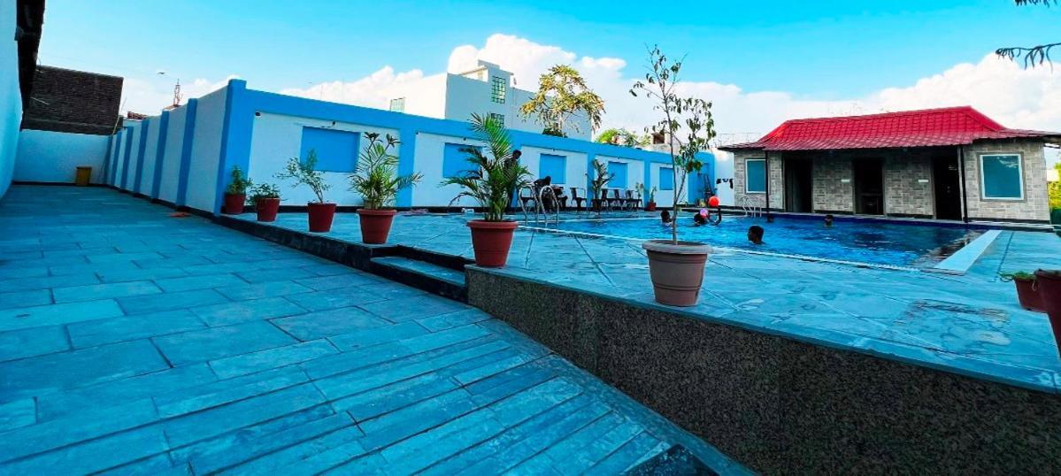 Hotel The Mewar Dabok Экстерьер фото