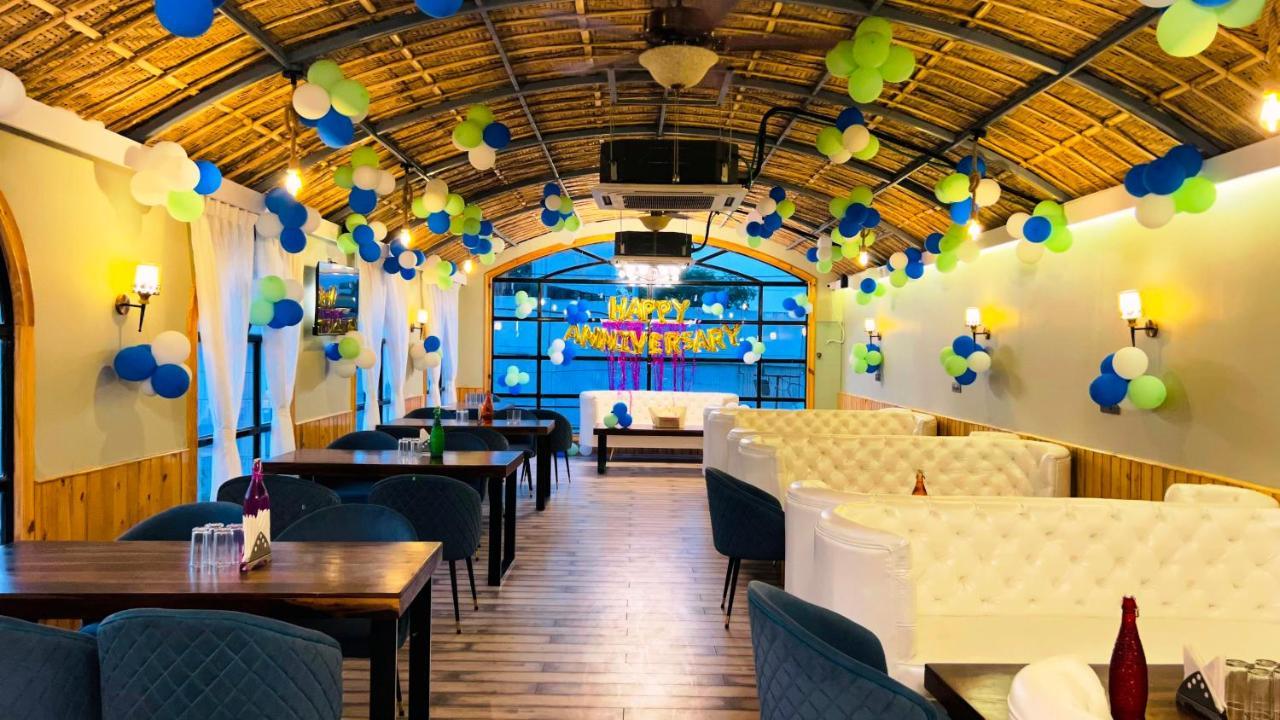 Hotel The Mewar Dabok Экстерьер фото