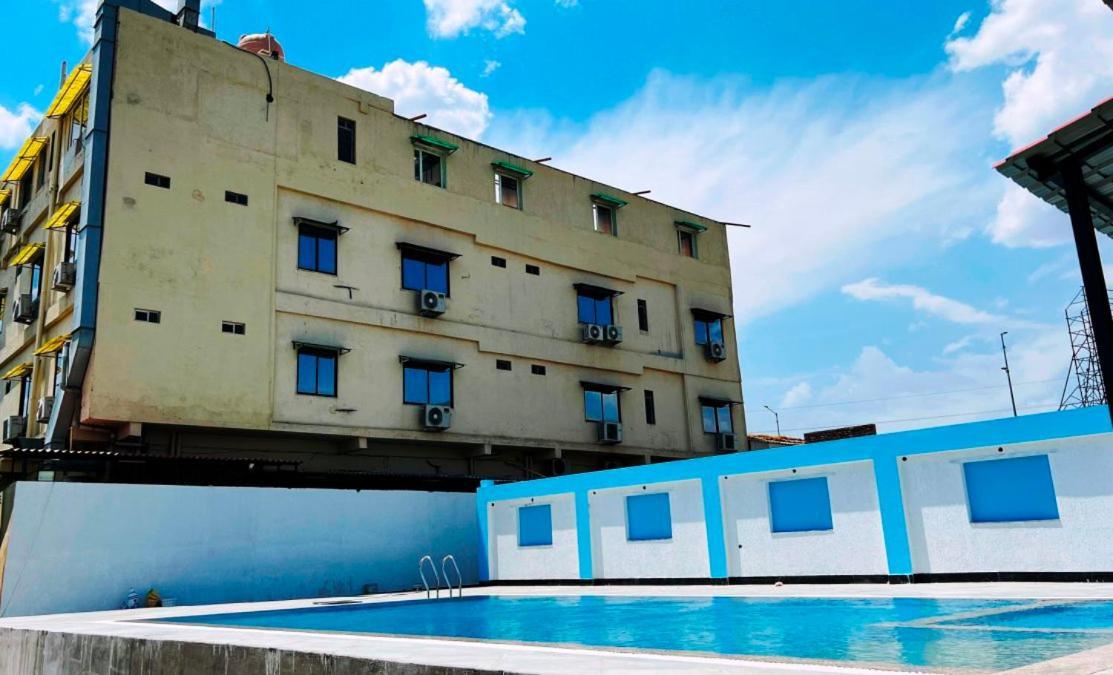 Hotel The Mewar Dabok Экстерьер фото