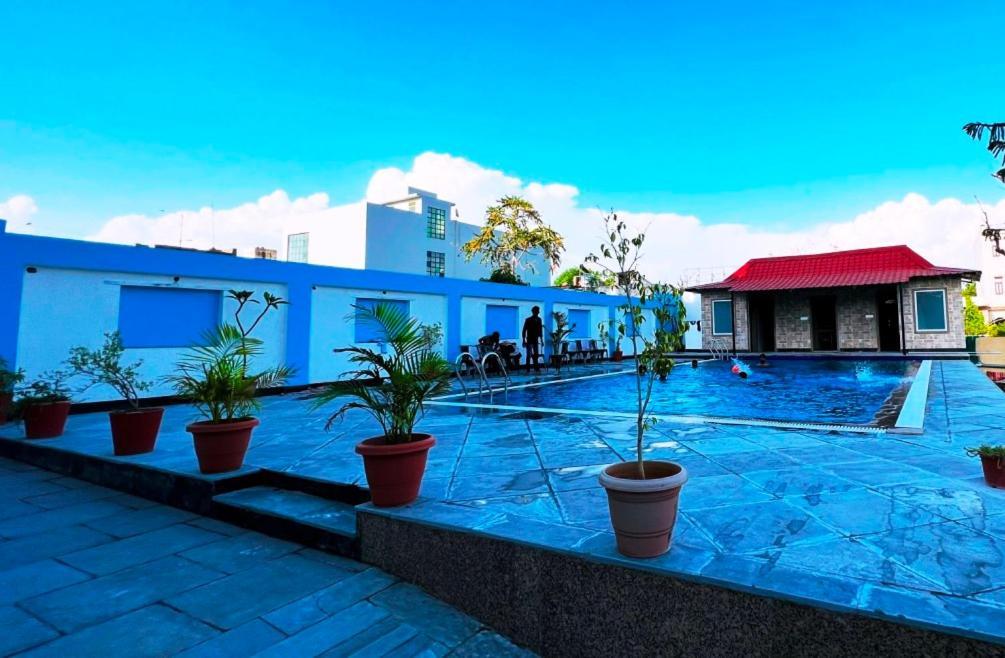 Hotel The Mewar Dabok Экстерьер фото