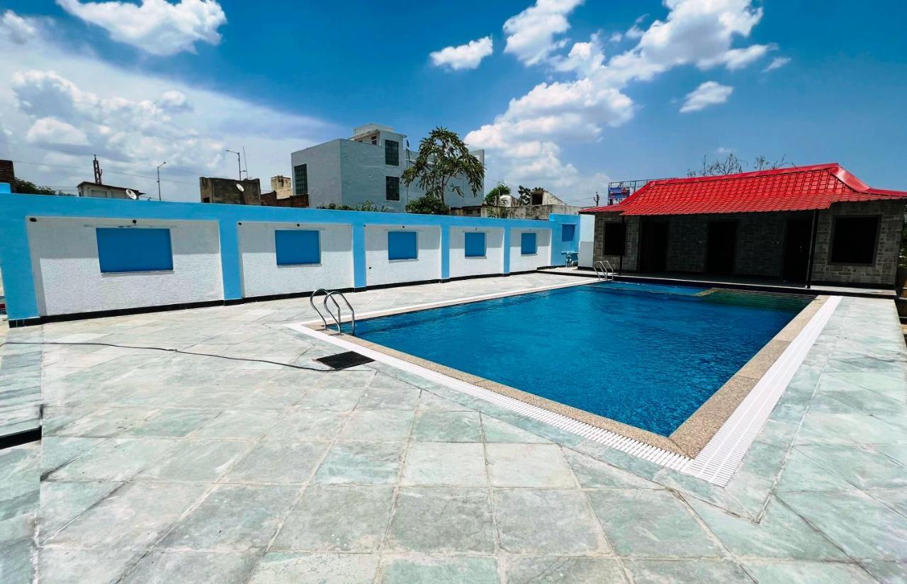 Hotel The Mewar Dabok Экстерьер фото
