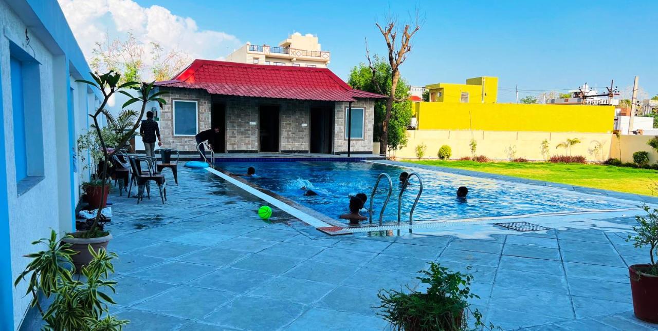Hotel The Mewar Dabok Экстерьер фото